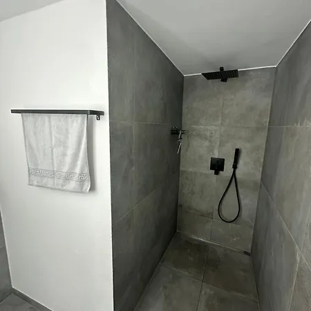 Apartment Gästezimmer Waldblick - Urlaub Im Wein&ferienort